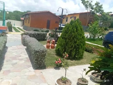 Casa de Condomínio com 2 Quartos para alugar, 75m² no Alpes Suiços, Gravatá