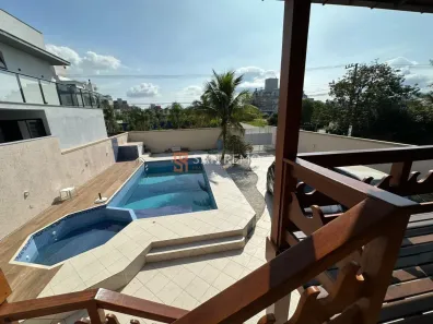 Casa com 3 Quartos para alugar, 264m² no Campeche, Florianópolis