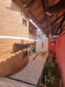 Casa com 4 Quartos à venda, 200m² no Oitis, Contagem