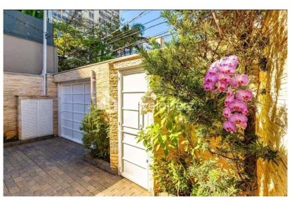 Casa com 4 Quartos à venda, 220m² no Jardim Paulistano, São Paulo