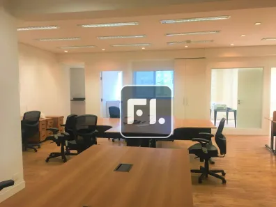 Sala Comercial para alugar, 217m² no Itaim Bibi, São Paulo