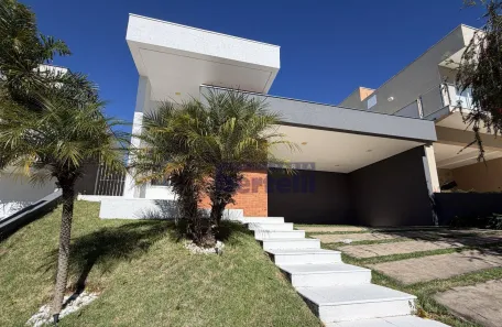 Casa de Condomínio com 3 Quartos para alugar, 230m² no Condomínio Vale das Águas, Bragança Paulista