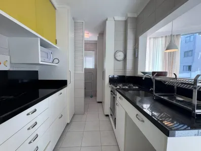 Apartamento com 2 Quartos para alugar, 65m² no Centro, Balneário Camboriú