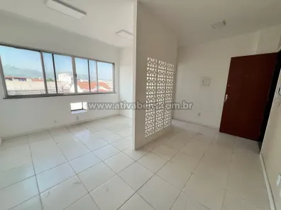 Sala Comercial para alugar, 35m² no Irajá, Rio de Janeiro