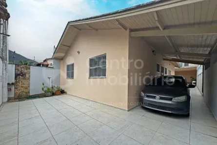 Casa com 3 Quartos à venda, 229m² no Centro, Peruíbe