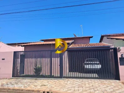 Casa com 3 Quartos à venda, 150m² no Jardim São Bento, Uberaba