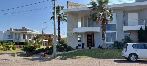 Casa com 3 Quartos à venda, 440m² no Torres, Torres