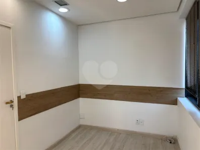 Sala Comercial à venda, 32m² no Cidade Monções, São Paulo