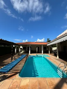 Casa de Condomínio com 4 Quartos à venda, 300m² no Buraquinho, Lauro de Freitas