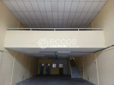 Galpão/Depósito/Armazém à venda, 305m² no Jardim Piazza di Roma, Sorocaba