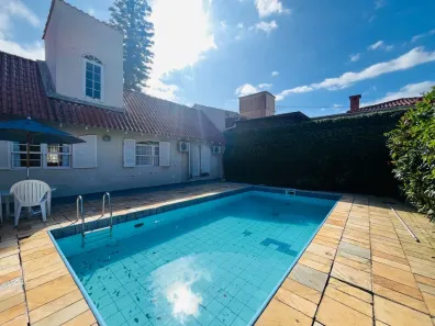 Casa com 3 Quartos à venda, 613m² no Córrego Grande, Florianópolis
