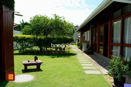 Casa com 3 Quartos à venda, 158m² no Lagoa da Conceição, Florianópolis