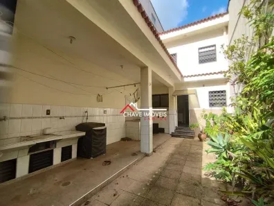 Sobrado com 3 Quartos para venda ou aluguel, 180m² no Gonzaga, Santos