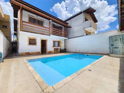 Casa com 4 Quartos para alugar, 290m² no Barreiro, Mairiporã