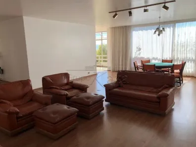 Sobrado com 4 Quartos à venda, 600m² no Centro, Jacareí