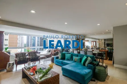 Apartamento com 2 Quartos para alugar, 168m² no Itaim Bibi, São Paulo