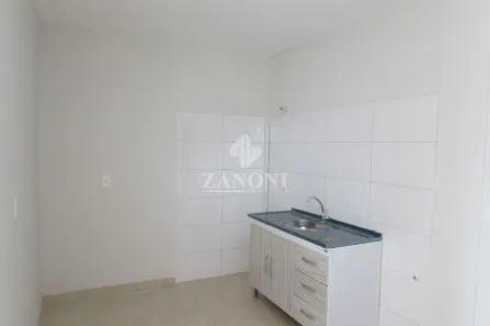 Kitnet com 1 Quarto para alugar, 35m² no Zona 07, Maringá