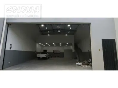 Galpão/Depósito/Armazém à venda, 200m² no Vila Curuçá, Santo André