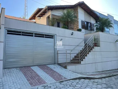 Casa com 3 Quartos à venda, 170m² no Azambuja, Brusque