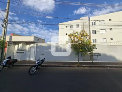 Apartamento com 2 Quartos para alugar, 50m² no Alto Umuarama, Uberlândia