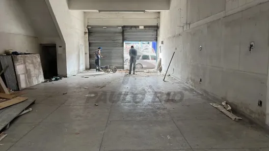 Galpão/Depósito/Armazém à venda, 380m² no Vila Metalúrgica, Santo André