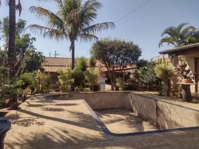 Casa com 3 Quartos à venda, 900m² no Arapoanga, Brasília