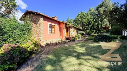 Casa de Condomínio com 4 Quartos à venda, 330m² no Fonte Simao, Campos do Jordão