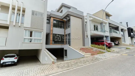 Casa de Condomínio com 3 Quartos à venda, 323m² no Uberaba, Curitiba