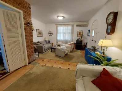 Casa com 3 Quartos à venda, 280m² no Santo Antônio, Porto Alegre