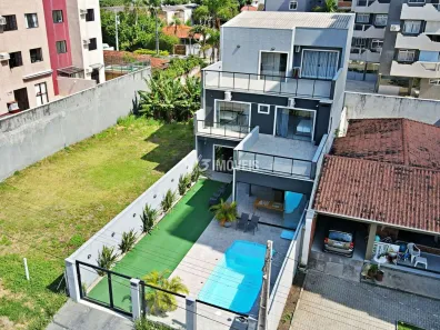 Sobrado com 5 Quartos à venda, 300m² no Centro, Matinhos
