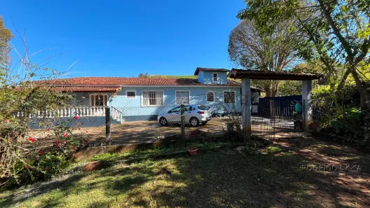 Fazenda/Sítio com 4 Quartos à venda, 1000m² no , Carmo de Minas