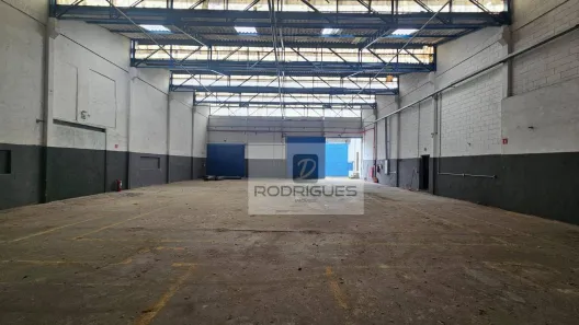 Galpão/Depósito/Armazém para alugar, 890m² no Serraria, Diadema