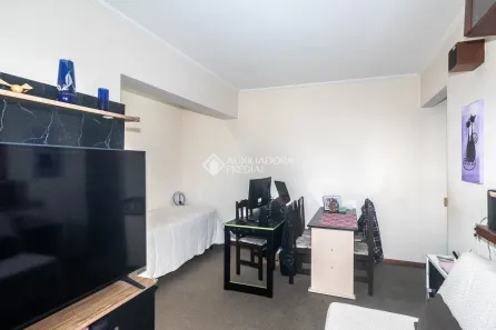 Apartamento com 3 Quartos para alugar, 68m² no Independência, Porto Alegre