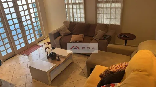 Casa com 4 Quartos à venda, 250m² no Jardim García, Campinas