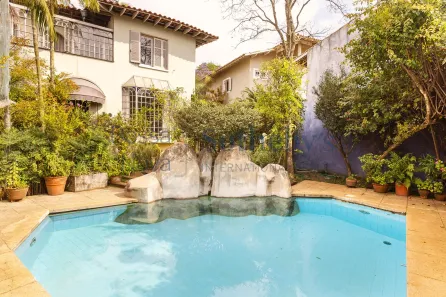 Casa com 4 Quartos à venda, 360m² no Pacaembu, São Paulo