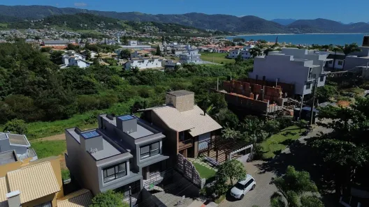 Sobrado com 3 Quartos à venda, 163m² no Centro, Garopaba