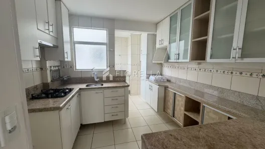 Apartamento com 3 Quartos para alugar, 91m² no Coqueiros, Florianópolis