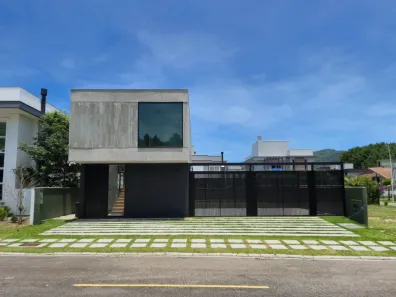 Casa de Condomínio com 4 Quartos à venda, 265m² no São João do Rio Vermelho, Florianópolis