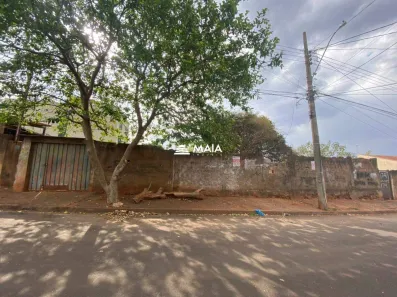 Lote/Terreno à venda, 835m² no Universitário, Uberaba