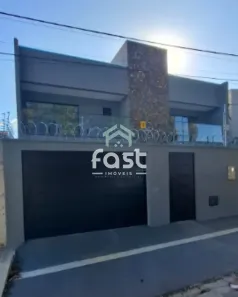 Sobrado com 4 Quartos à venda, 200m² no Jardim Helvécia, Aparecida de Goiânia