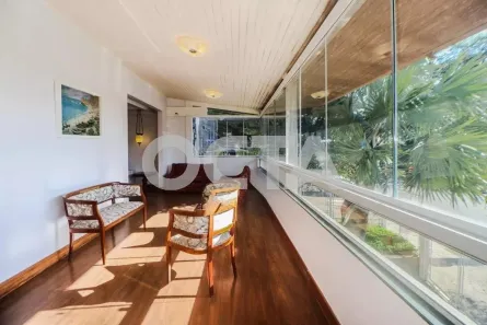 Casa com 5 Quartos para alugar, 361m² no Três Figueiras, Porto Alegre