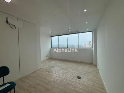 Sala Comercial para alugar, 42m² no Dezoito do Forte Empresarial/Alphaville., Barueri