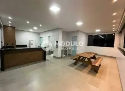 Casa com 3 Quartos para alugar, 240m² no Nova Uberlândia, Uberlândia