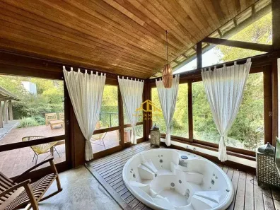 Casa de Condomínio com 3 Quartos à venda, 355m² no Chácara dos Lagos, Carapicuíba