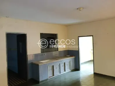 Casa com 3 Quartos à venda, 123m² no Osvaldo Rezende, Uberlândia