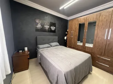Sobrado com 3 Quartos à venda, 200m² no Jardim Marek, Santo André