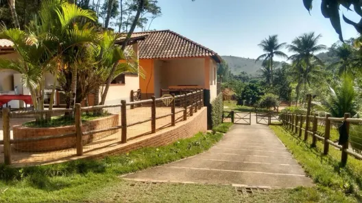 Fazenda/Sítio com 4 Quartos à venda, 13000m² no 15 de Outubro, Colatina