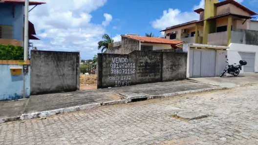 Lote/Terreno à venda, 300m² no Candelária, Natal