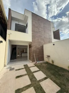 Casa com 3 Quartos à venda, 104m² no Sapucaia II, Contagem