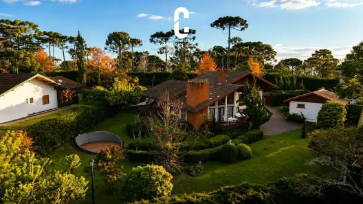 Casa com 4 Quartos à venda, 317m² no Alto da Boa Vista, Campos do Jordão